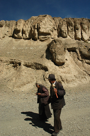 Devotees passing by Tomb of King Songtsän Gampo