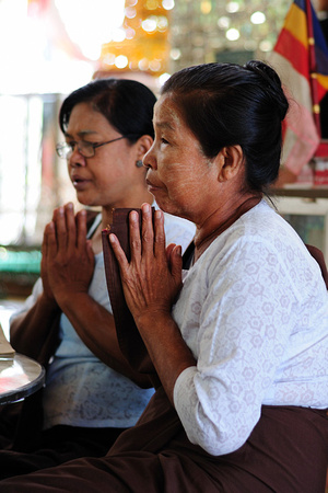 Devotees at Kaba Aye Pagoda